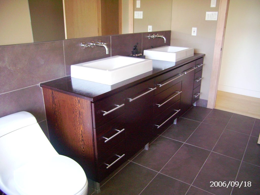 Vanity in Exotic wood – Wenge