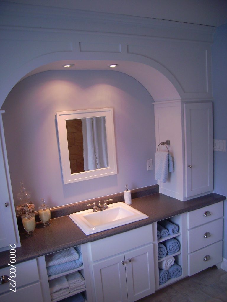 painted vanity with bridge top