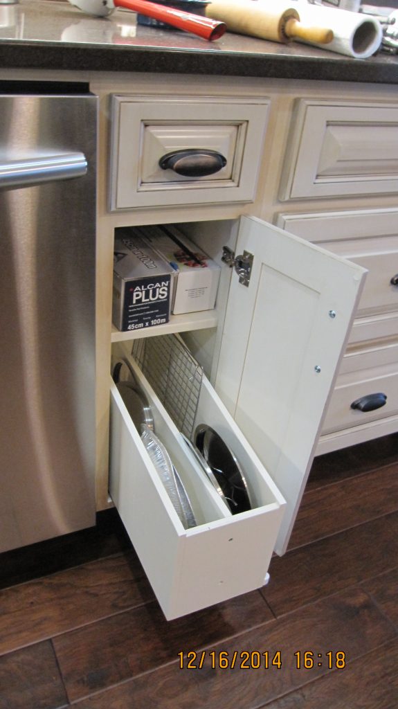 pull-out sheet storage