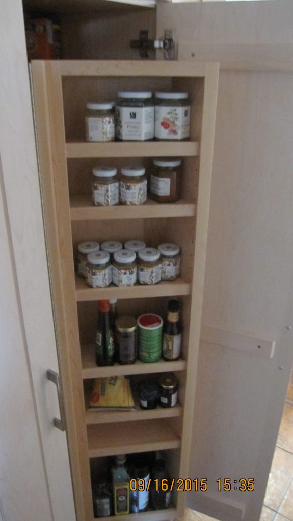 swing-out spice storage